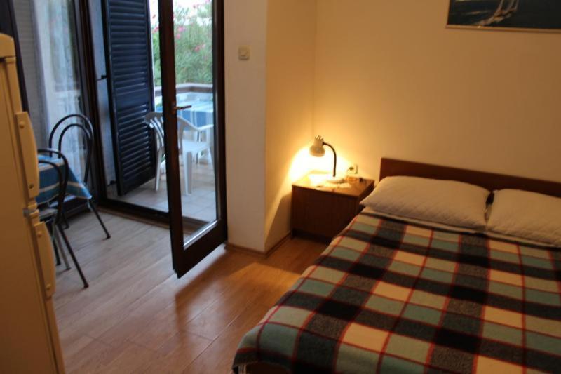 Apartments Mint Povljana - 50M From Sandy Beach Екстер'єр фото