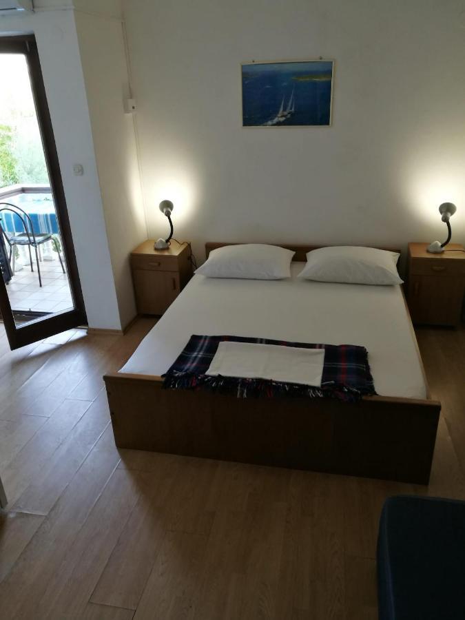Apartments Mint Povljana - 50M From Sandy Beach Екстер'єр фото