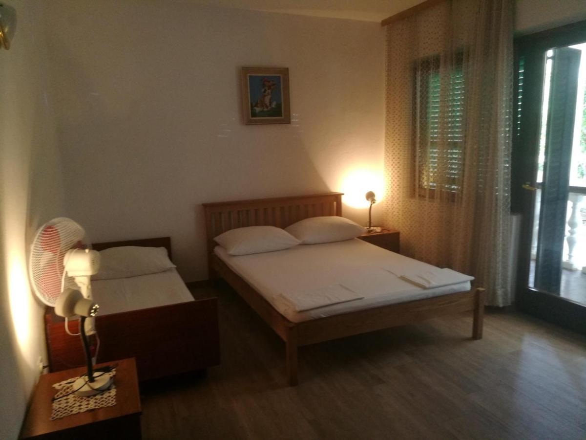 Apartments Mint Povljana - 50M From Sandy Beach Екстер'єр фото