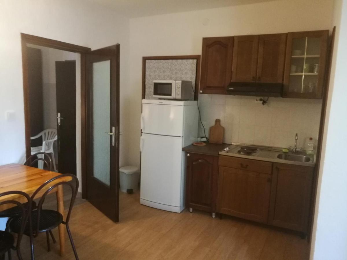 Apartments Mint Povljana - 50M From Sandy Beach Екстер'єр фото