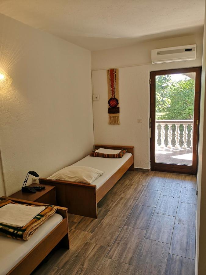 Apartments Mint Povljana - 50M From Sandy Beach Екстер'єр фото