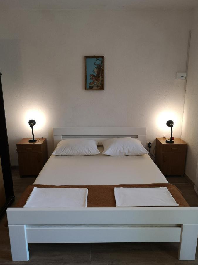 Apartments Mint Povljana - 50M From Sandy Beach Екстер'єр фото